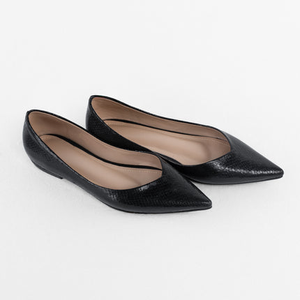 Textured Pointed Ballet Flats - Black