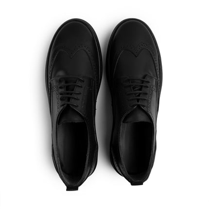 Punch-Cap Oxford - Black